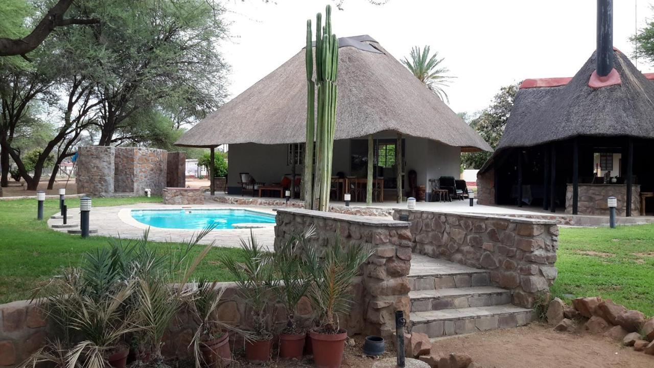 Khan River Lodge Wilhelmstal Exteriör bild