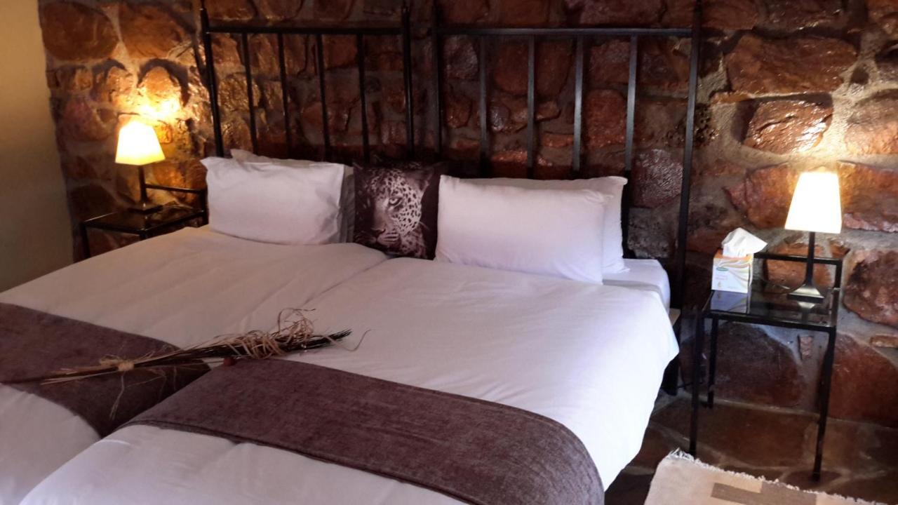 Khan River Lodge Wilhelmstal Exteriör bild