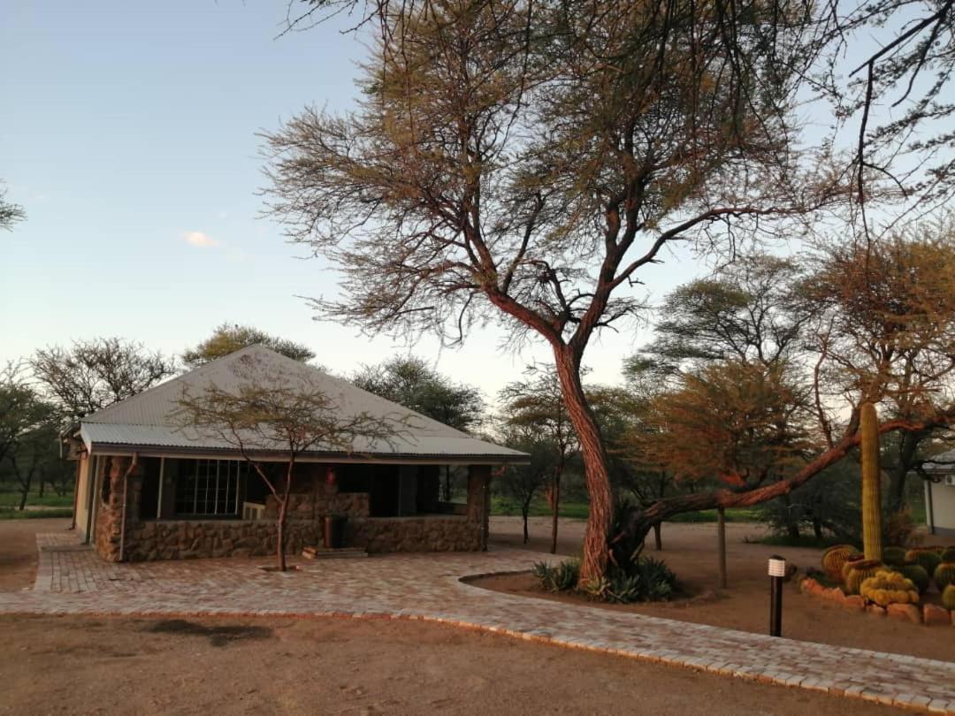 Khan River Lodge Wilhelmstal Exteriör bild